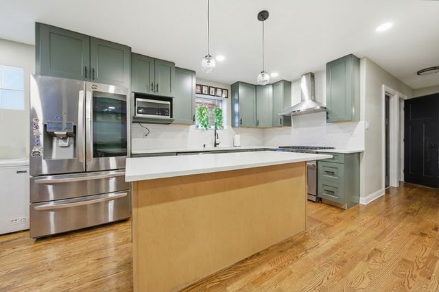 5422 S Oak Park Avenue, Chicago, IL 60638