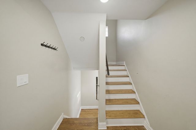 5422 S Oak Park Avenue, Chicago, IL 60638