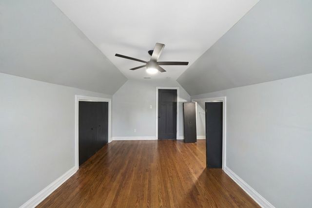 5422 S Oak Park Avenue, Chicago, IL 60638