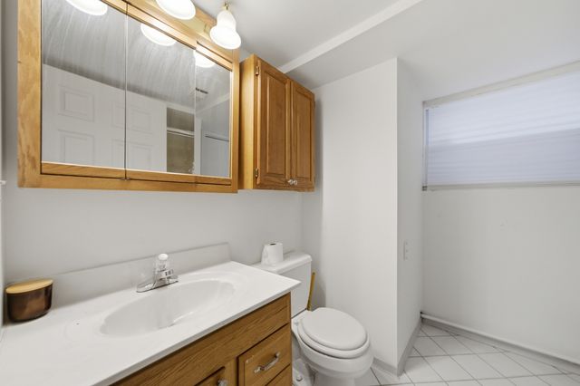 5422 S Oak Park Avenue, Chicago, IL 60638