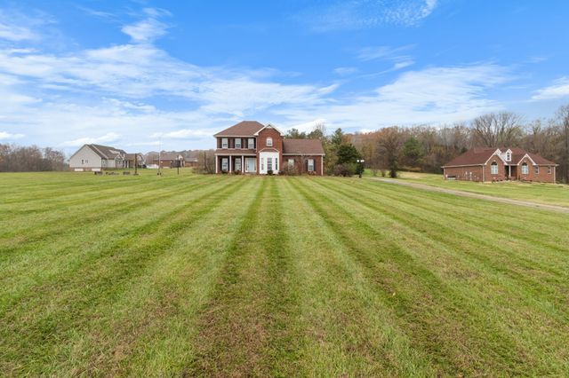 3020 Seven Mile Ferry Rd, Clarksville, TN 37040