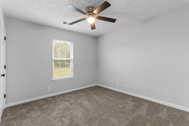 3020 Seven Mile Ferry Rd, Clarksville, TN 37040