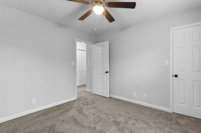 3020 Seven Mile Ferry Rd, Clarksville, TN 37040