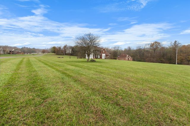 3020 Seven Mile Ferry Rd, Clarksville, TN 37040