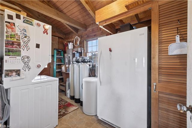 2820 Bunch Walnuts RD, Chesapeake, VA 23322