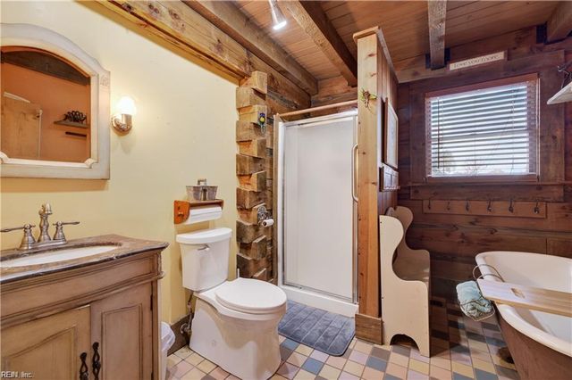 2820 Bunch Walnuts RD, Chesapeake, VA 23322