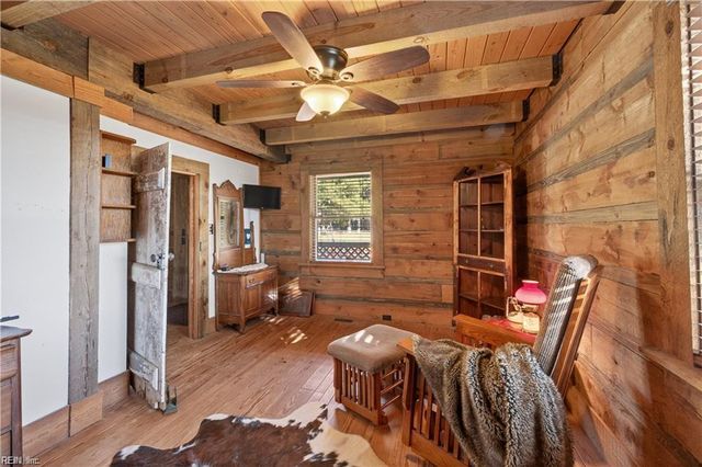 2820 Bunch Walnuts RD, Chesapeake, VA 23322