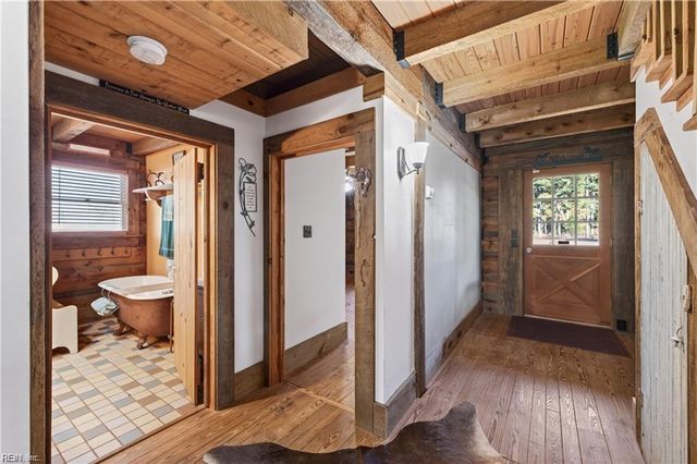 2820 Bunch Walnuts RD, Chesapeake, VA 23322