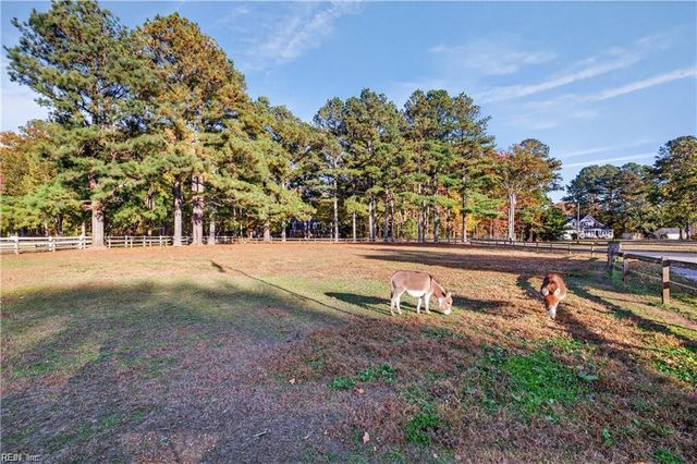 2820 Bunch Walnuts RD, Chesapeake, VA 23322