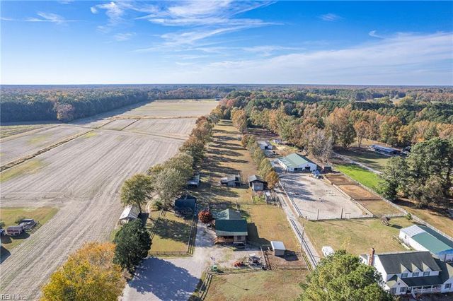 2820 Bunch Walnuts RD, Chesapeake, VA 23322