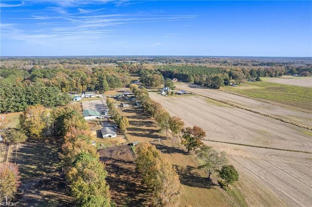 2820 Bunch Walnuts RD, Chesapeake, VA 23322