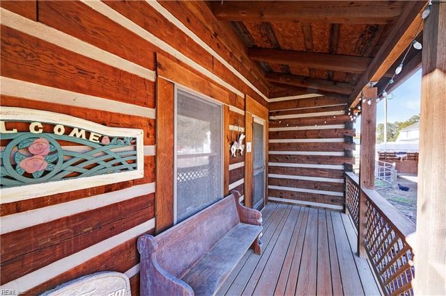 2820 Bunch Walnuts RD, Chesapeake, VA 23322