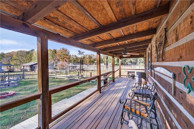 2820 Bunch Walnuts RD, Chesapeake, VA 23322