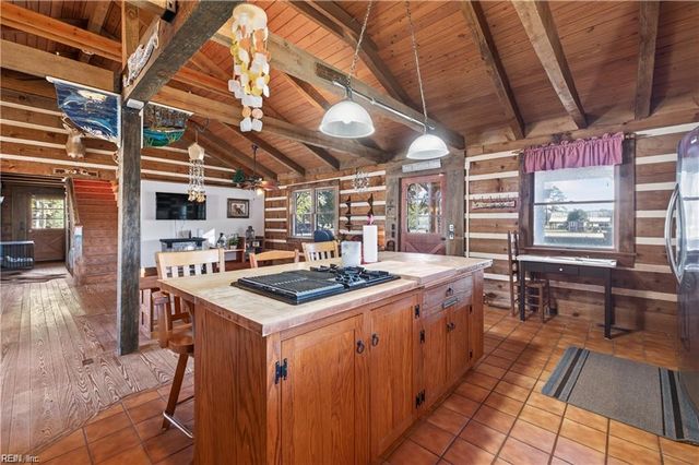 2820 Bunch Walnuts RD, Chesapeake, VA 23322