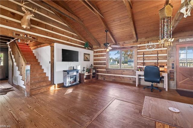 2820 Bunch Walnuts RD, Chesapeake, VA 23322