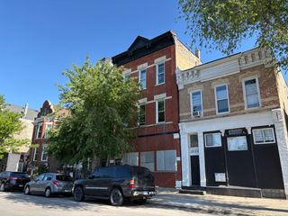 2222 W 21st Street, Chicago, IL 60608