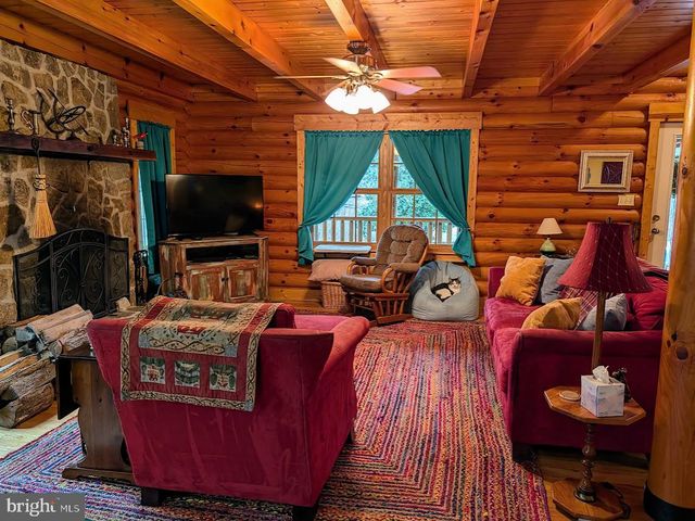 23209 COLTON POINT RD, Avenue, MD 20609