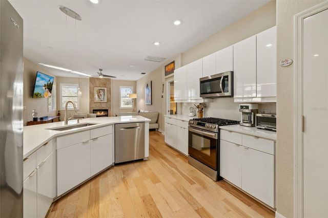 9819 DISCOVERY TERRACE, Bradenton, FL 34212