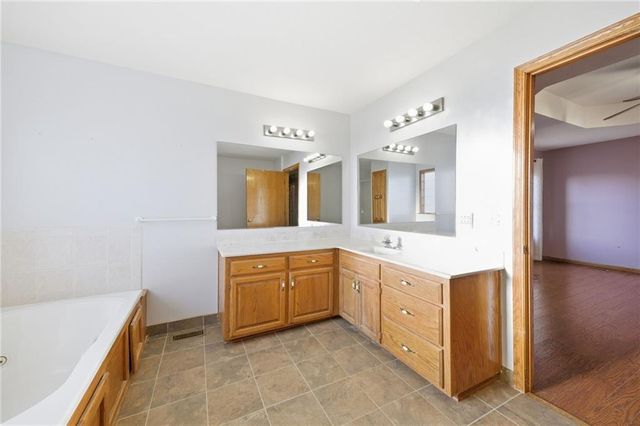 31101 Tyer Road, Grain Valley, MO 64029