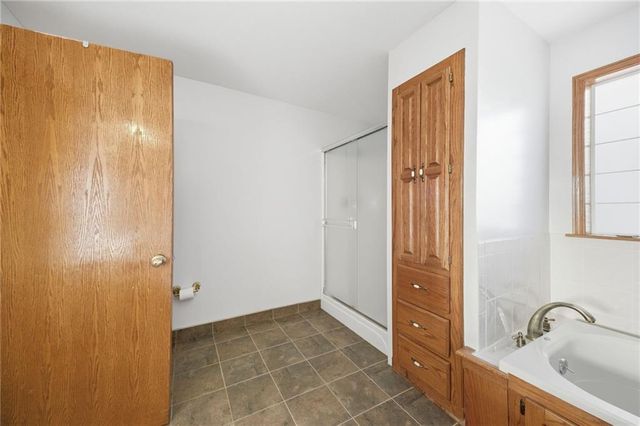 31101 Tyer Road, Grain Valley, MO 64029