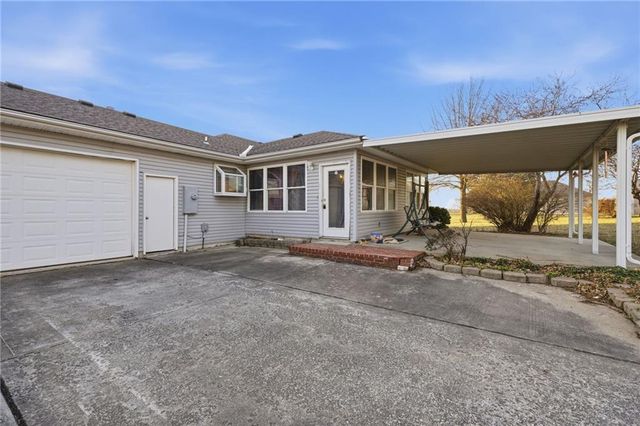 31101 Tyer Road, Grain Valley, MO 64029