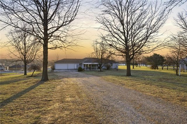 31101 Tyer Road, Grain Valley, MO 64029