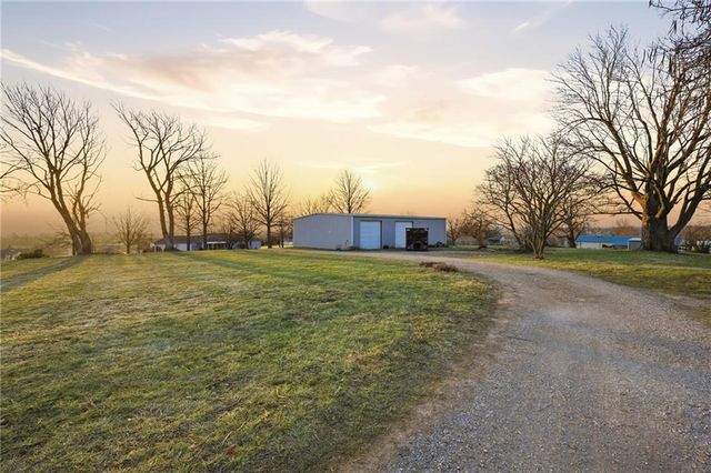 31101 Tyer Road, Grain Valley, MO 64029