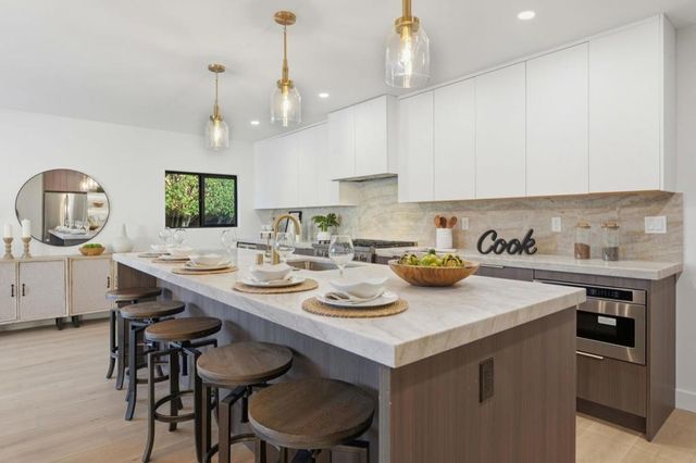 315 W Meadow Drive, Palo Alto, CA 94306