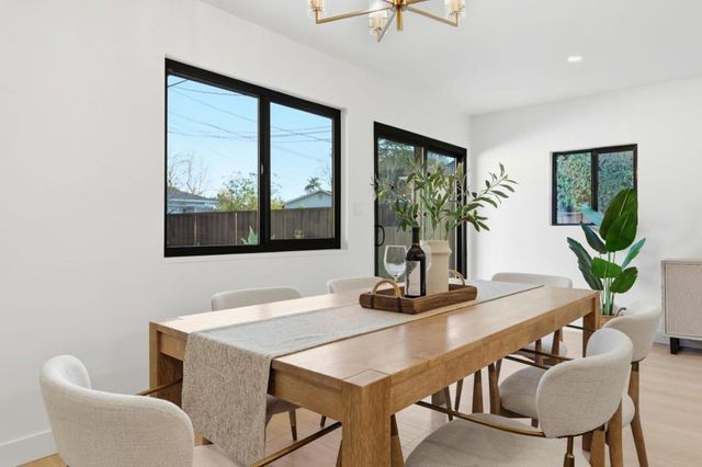 315 W Meadow Drive, Palo Alto, CA 94306