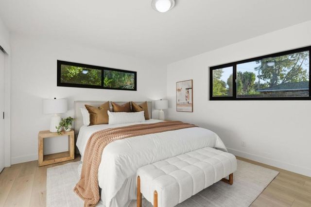 315 W Meadow Drive, Palo Alto, CA 94306