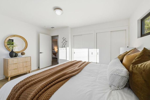 315 W Meadow Drive, Palo Alto, CA 94306