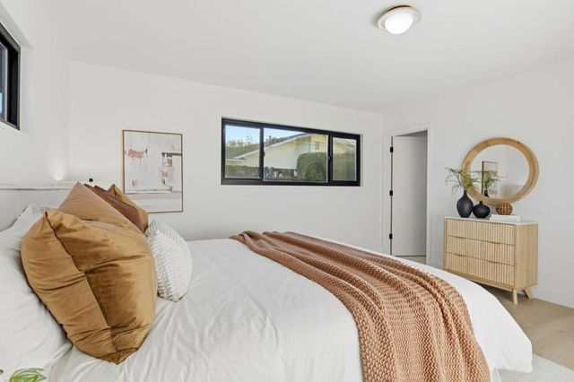 315 W Meadow Drive, Palo Alto, CA 94306