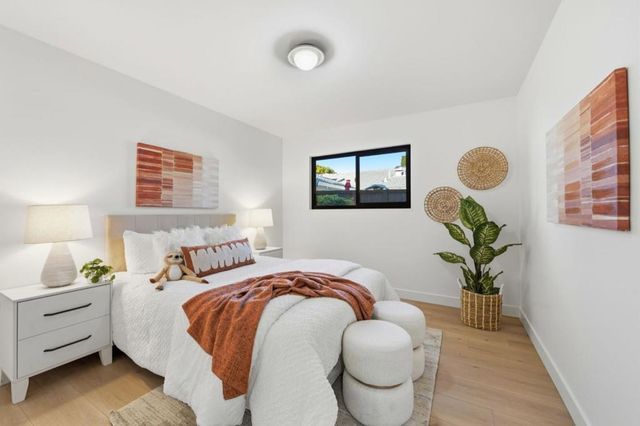 315 W Meadow Drive, Palo Alto, CA 94306