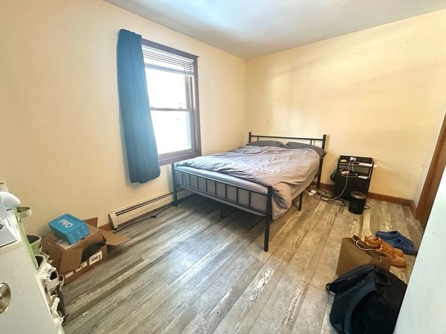 9 Hancock Ln, Greenfield, MA 01301