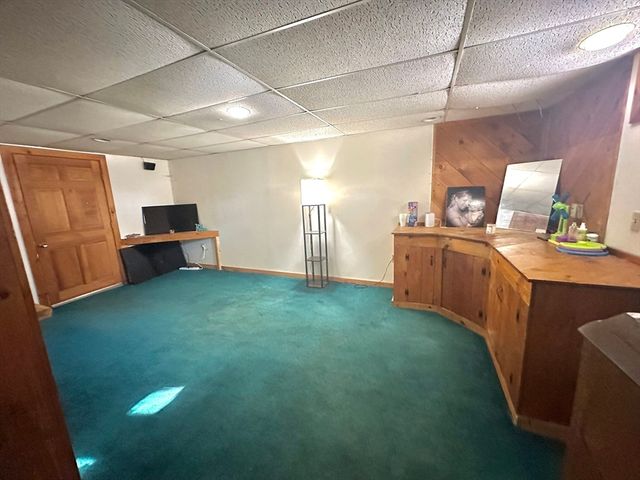 9 Hancock Ln, Greenfield, MA 01301