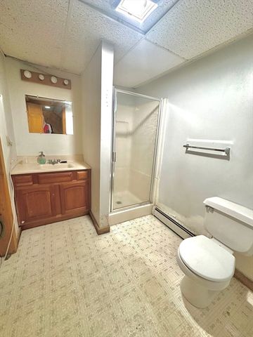 9 Hancock Ln, Greenfield, MA 01301