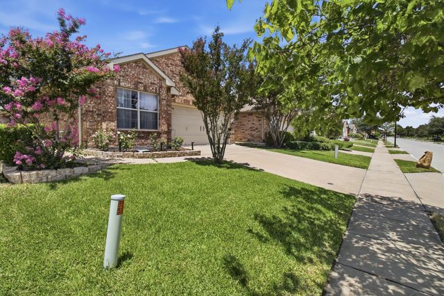 6005 Melanie Drive, Fort Worth, TX 76131