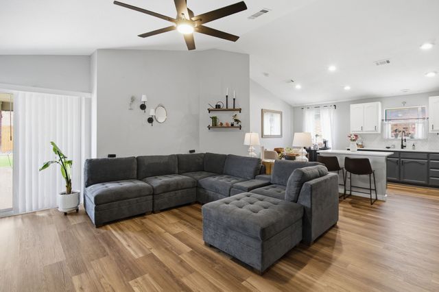 6005 Melanie Drive, Fort Worth, TX 76131