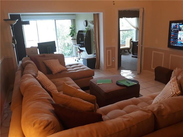 5906 NW 93RD Terrace, Tamarac, FL 33321