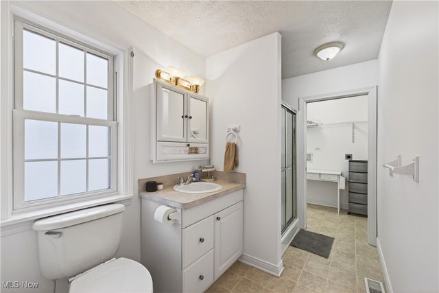 29566 Shaker Drive, Wickliffe, OH 44092