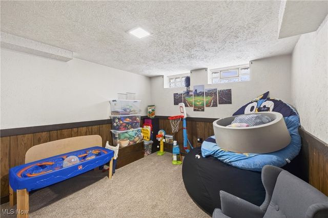 29566 Shaker Drive, Wickliffe, OH 44092