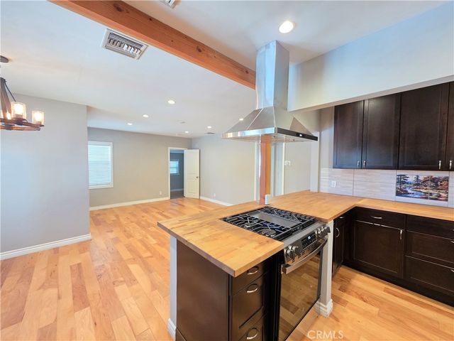 7019 Jamieson, Reseda, CA 91335
