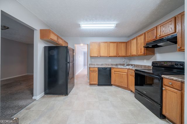 3777 Oakland Spring Court, Snellville, GA 30039