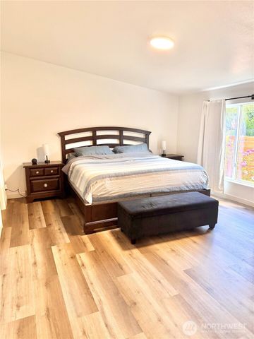 1314 Whitney Avenue, Bremerton, WA 98312