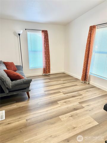 1314 Whitney Avenue, Bremerton, WA 98312