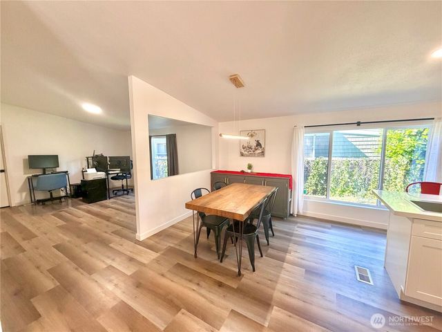 1314 Whitney Avenue, Bremerton, WA 98312