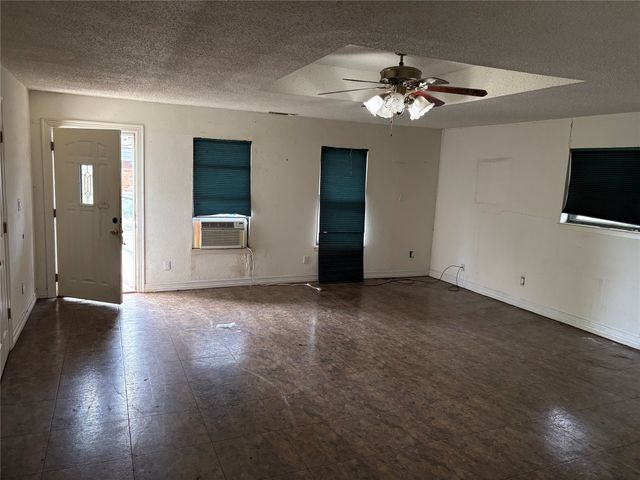 9690 Dripping Springs Road, Denison, TX 75021