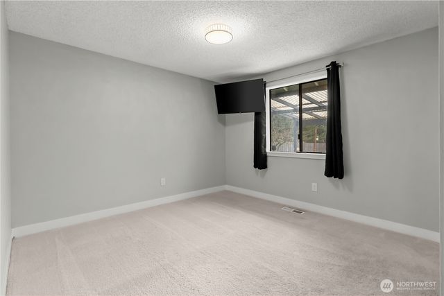 9227 5th Court SE, Olympia, WA 98513