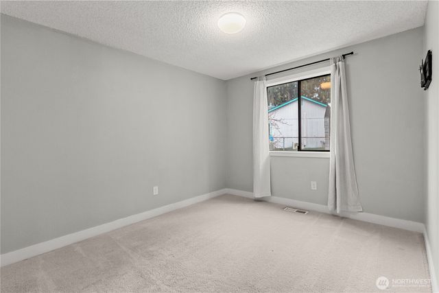 9227 5th Court SE, Olympia, WA 98513