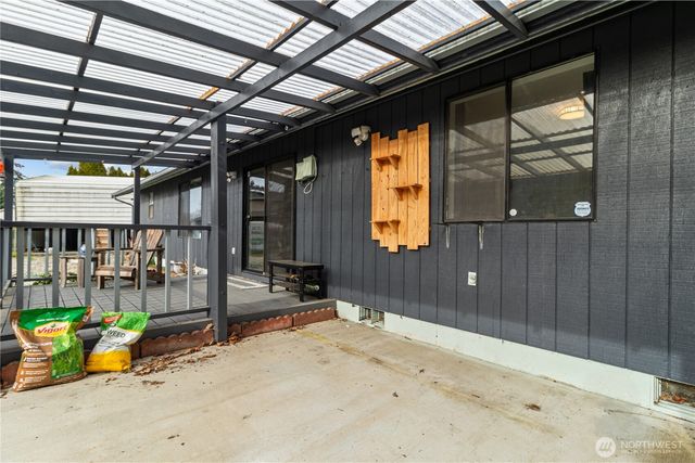 9227 5th Court SE, Olympia, WA 98513